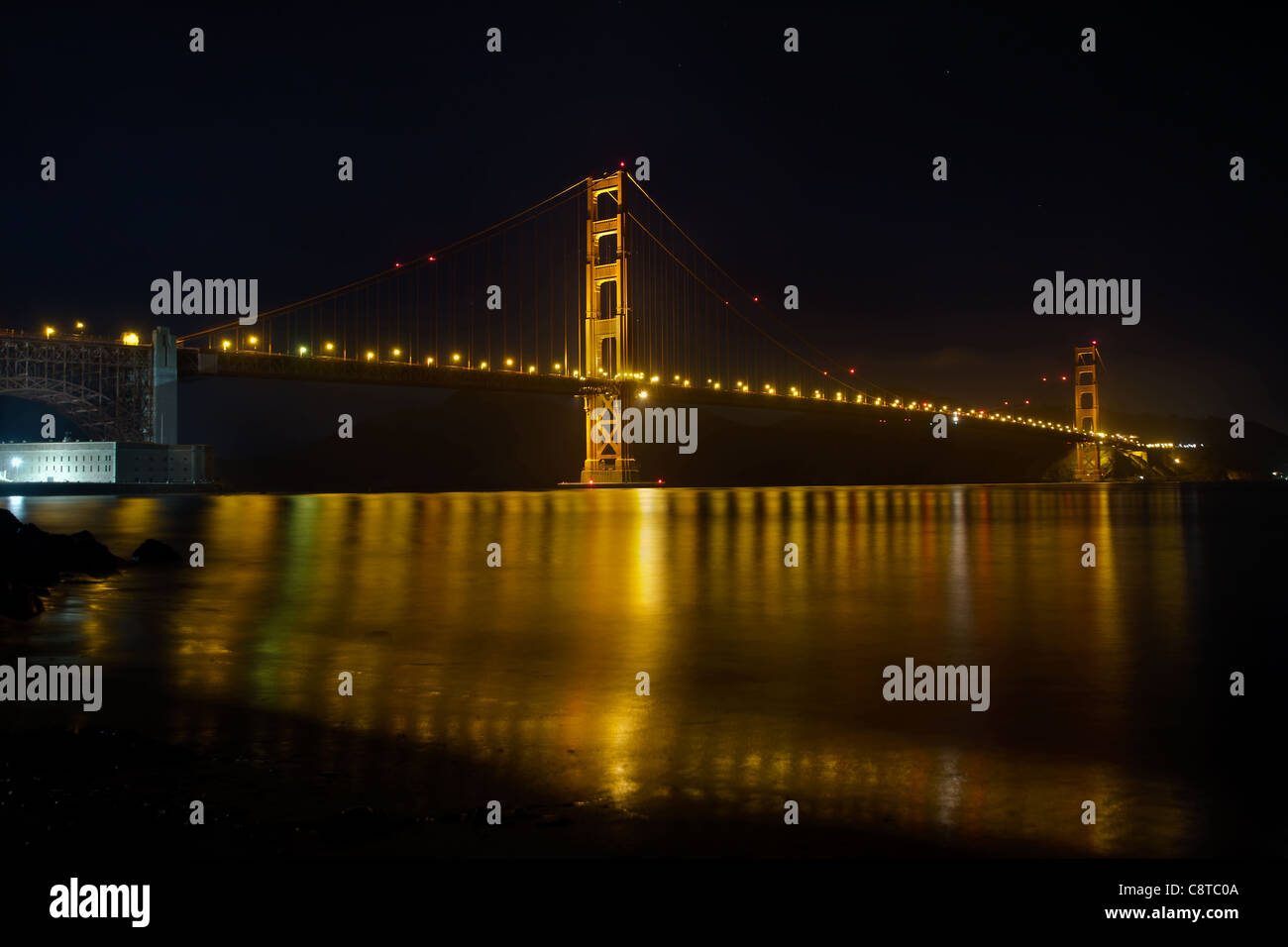 Golden Gate Bridge über Bucht von San Francisco Kalifornien nachts Stockfoto