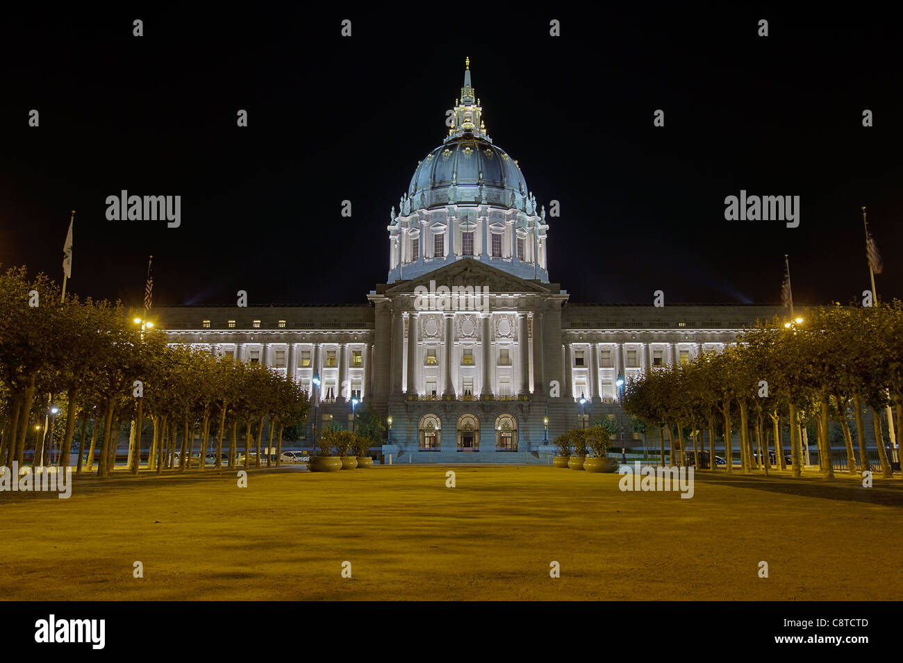 San Francisco Kalifornien Rathaus bei Nacht Stockfoto