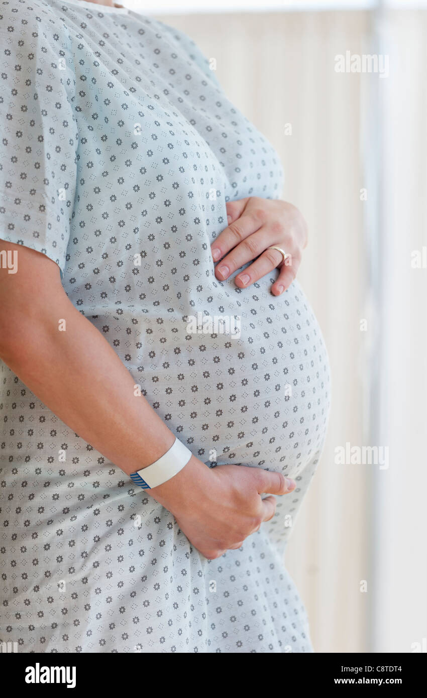 USA, New Jersey, Jersey City, close-up der schwangeren Frau im Krankenhaus Stockfoto