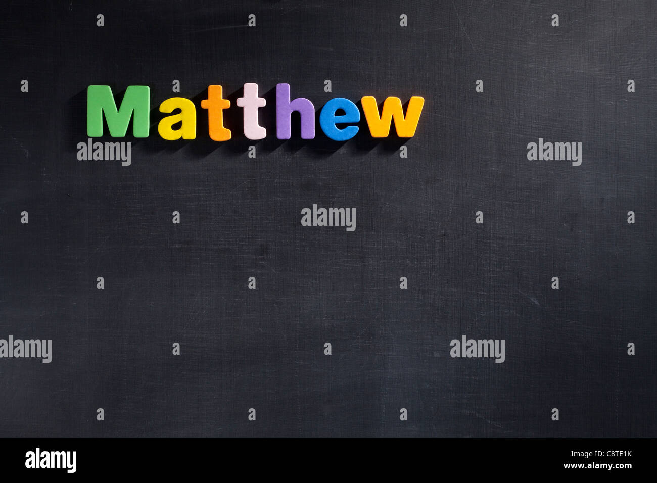 Einziges Wort "Matthew" in bunten Alphabete Stockfoto
