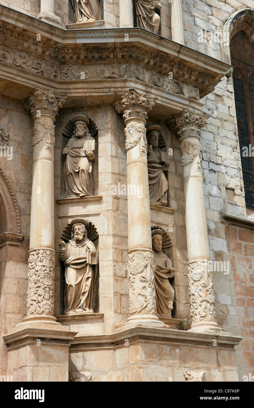 Detail Fassade der Kirche Santa Maria la Major. Montblanc, Katalonien, Spanien. Stockfoto
