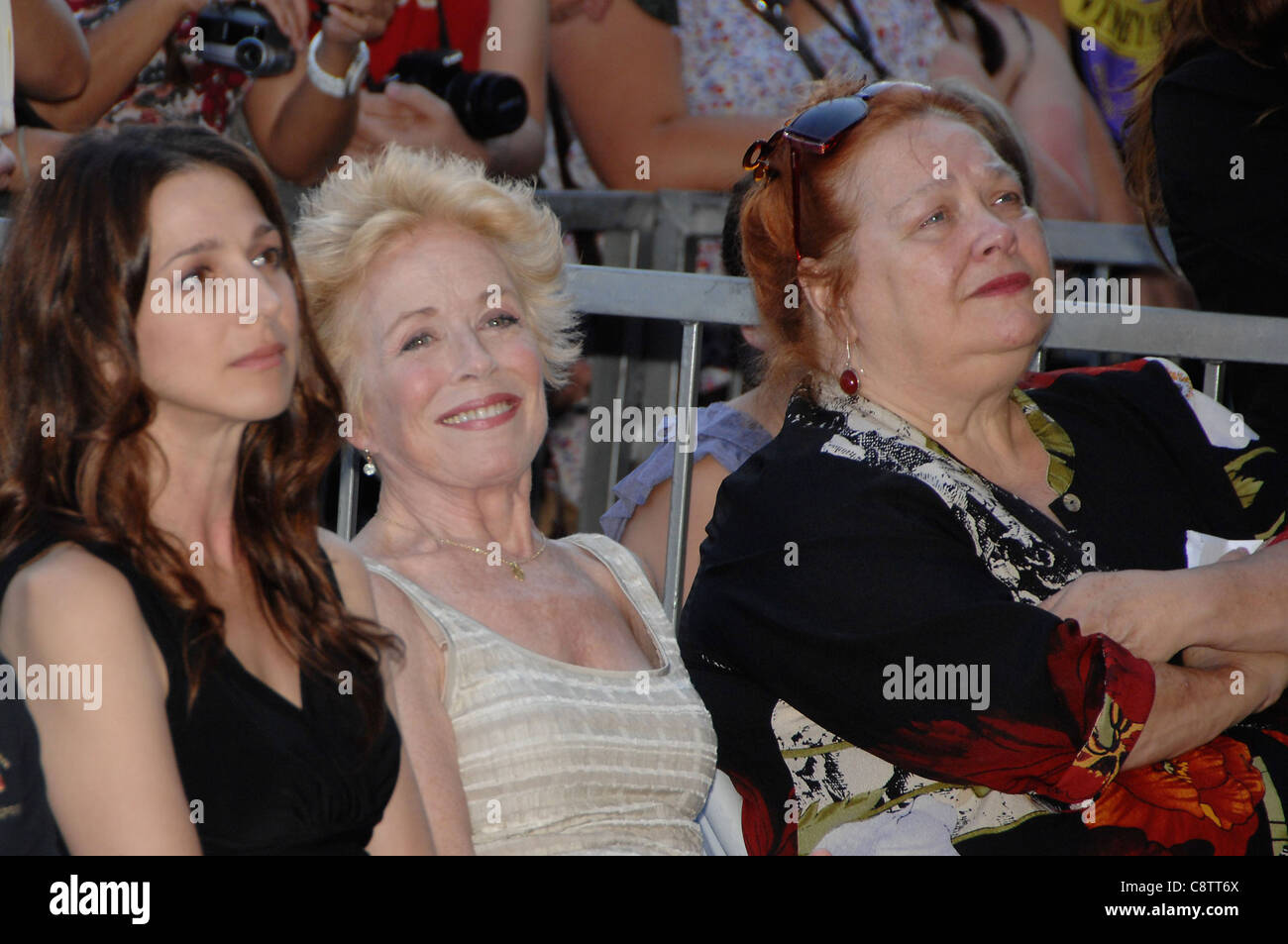 Marin Hinkle, Holland Taylor, Conchata Ferrell bei der Induktion Zeremonie für Stern auf Hollywood Walk von Fame Zeremonie für Stockfoto