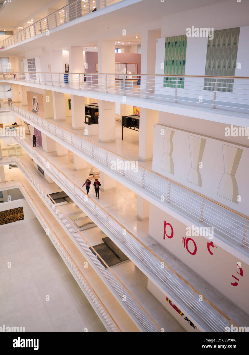 Museum für moderne Kunst oder Veletrzni Palast Prag in der Tschechischen Republik Stockfoto
