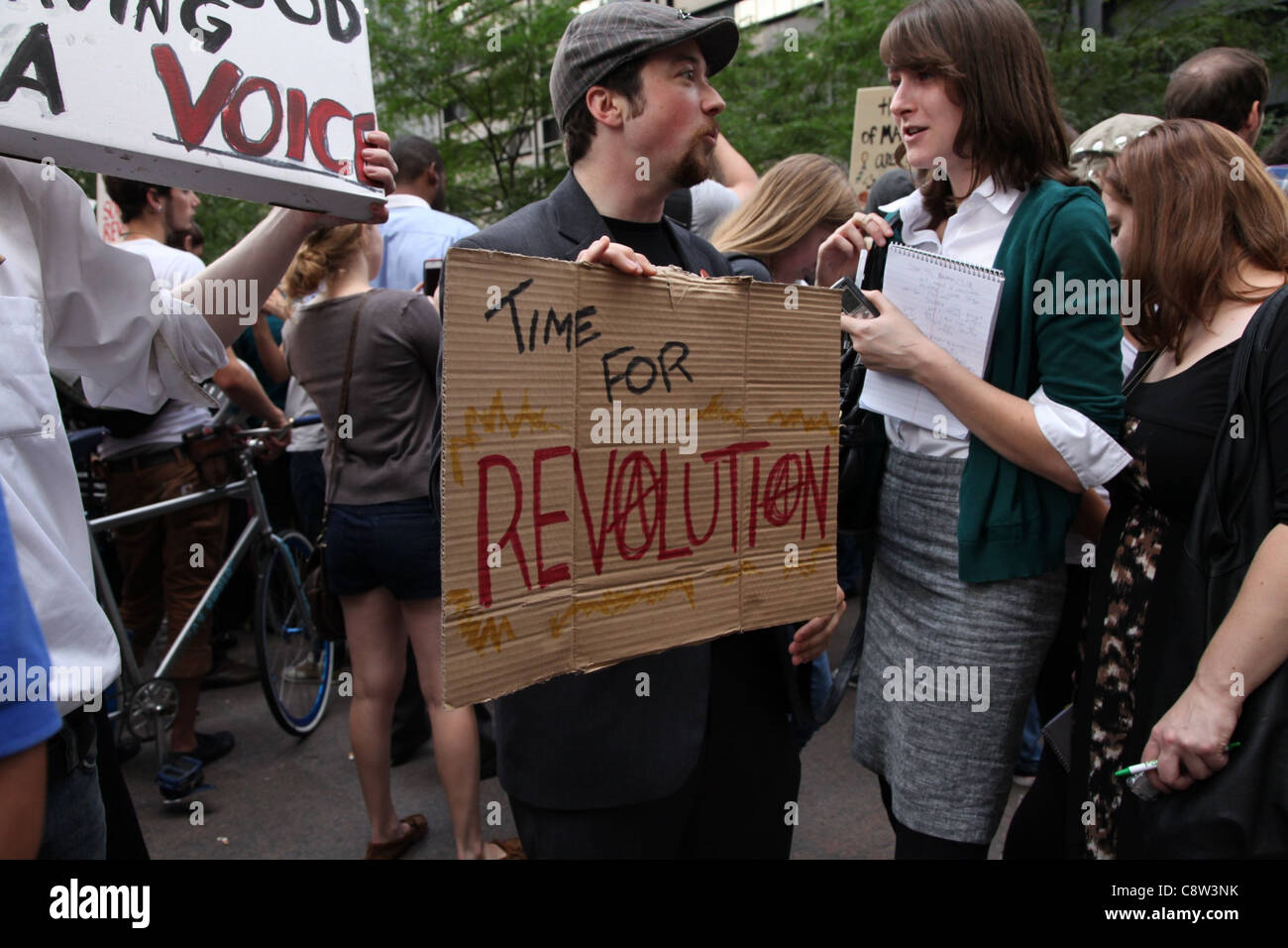 Demonstranten in Anwesenheit für OCCUPY WALL STREET Protest, Liberty Plaza, New York, NY 30. September 2011. Foto von: Andres Stockfoto