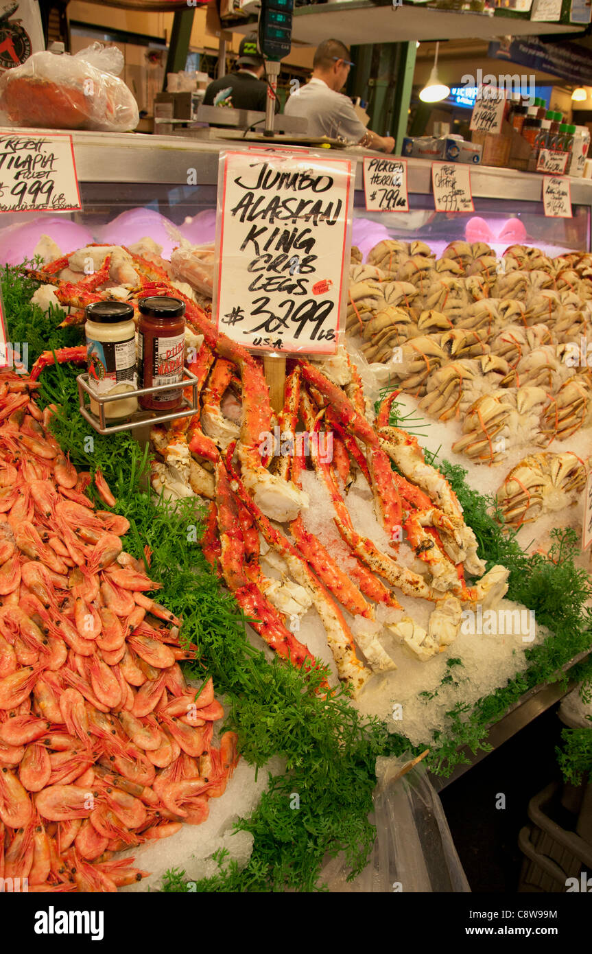 Seattle Hecht Ort Fish Monger Bauern Markt US-Bundesstaat Washington Vereinigte Staaten von Amerika-USA Stockfoto