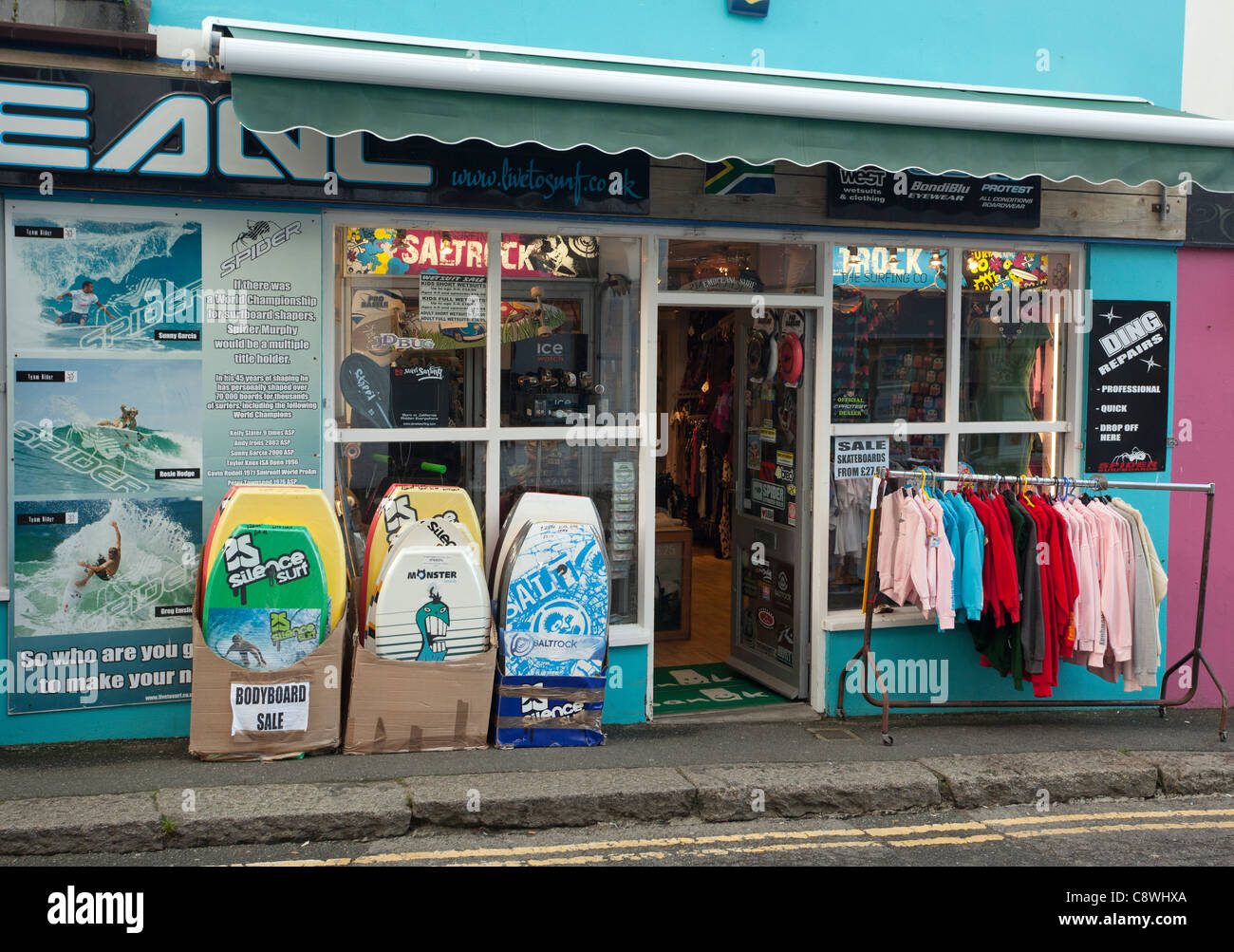 Einen Surfshop in Newquay, Cornwall UK. Stockfoto