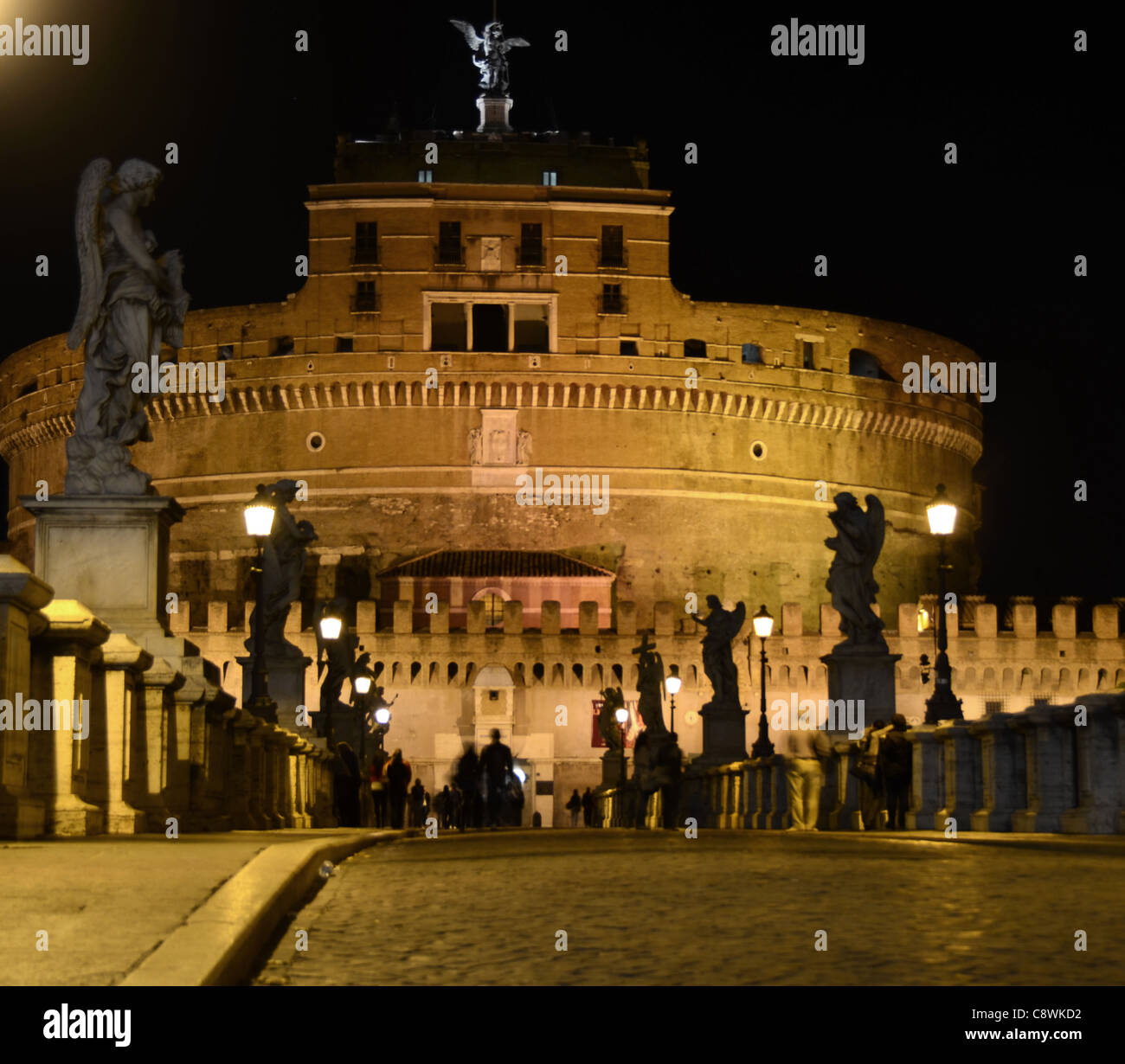 altes Schloss im Zentrum von Rom, Italien in der Nacht Stockfoto