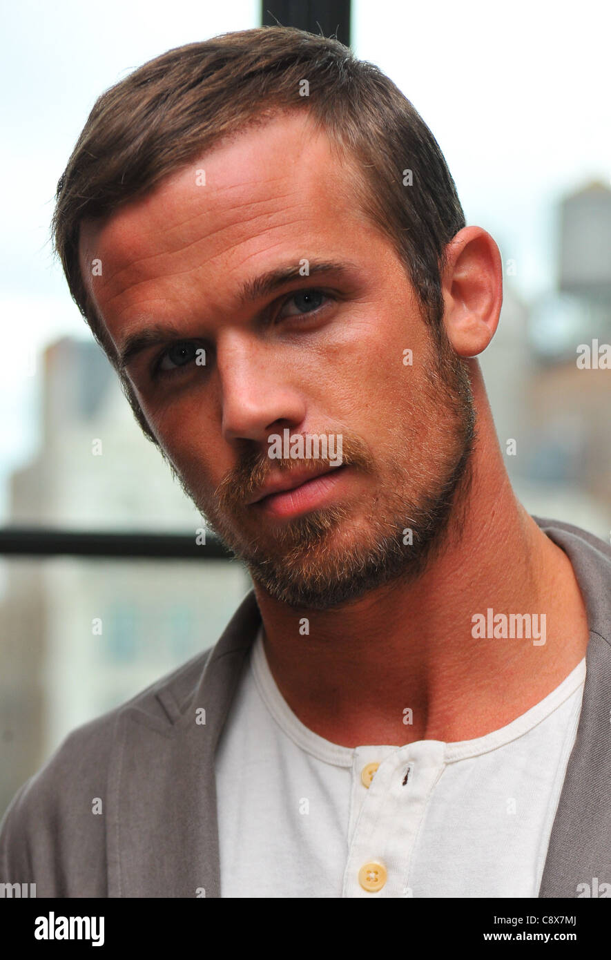 Cam Gigandet in Anwesenheit HAUSFRIEDENSBRUCH Presse Tag Crosby Street Hotel New York NY 4. Oktober 2011 Foto Gregorio T Binuya/Everett Stockfoto