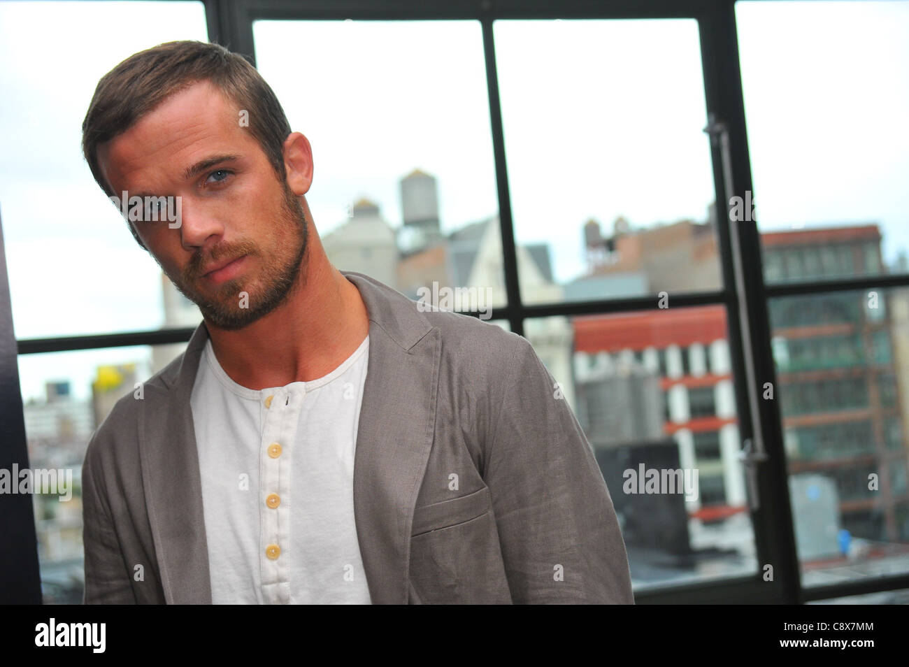 Cam Gigandet in Anwesenheit HAUSFRIEDENSBRUCH Presse Tag Crosby Street Hotel New York NY 4. Oktober 2011 Foto Gregorio T Binuya/Everett Stockfoto