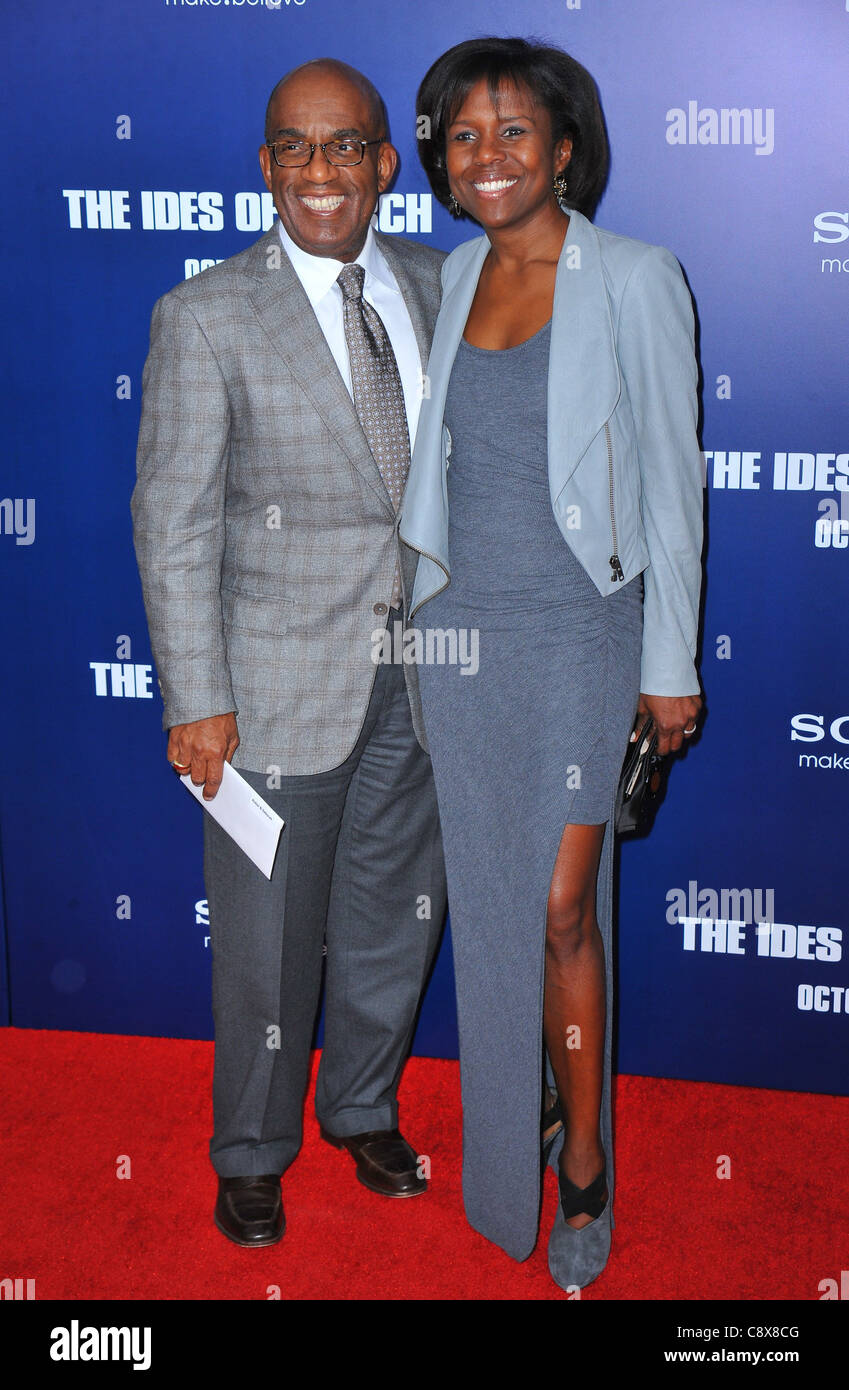 Al Roker Deborah Roberts ArrivalsIDES März PremiereZiegfeld New York Theater NewYork NY 5. Oktober 2011 Foto Gregorio T Stockfoto