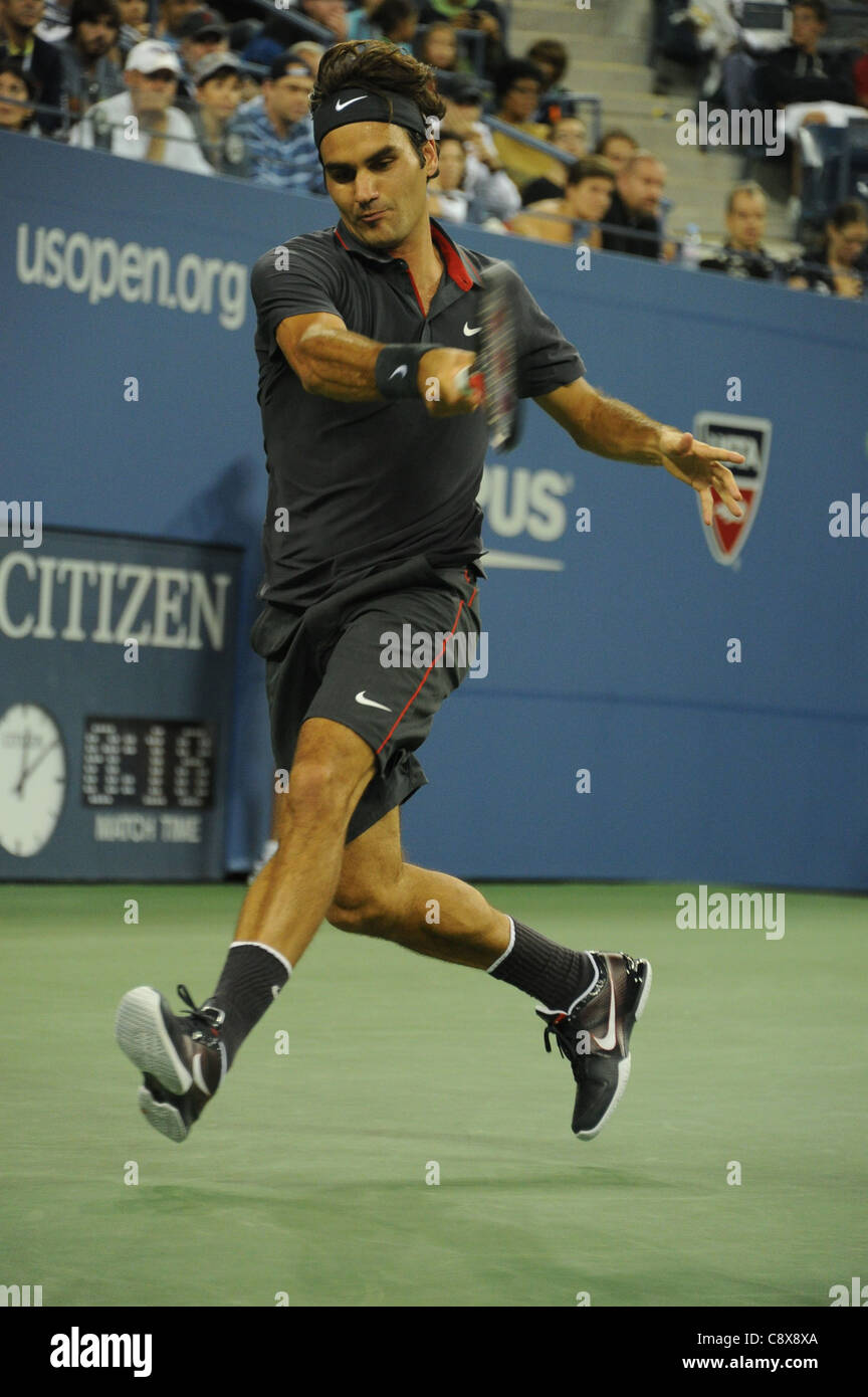 Roger Federer konkurriert in Anwesenheit uns OPEN 2011 Tennis Championship-Montag USTA Billie Jean King National Tennis Center Stockfoto