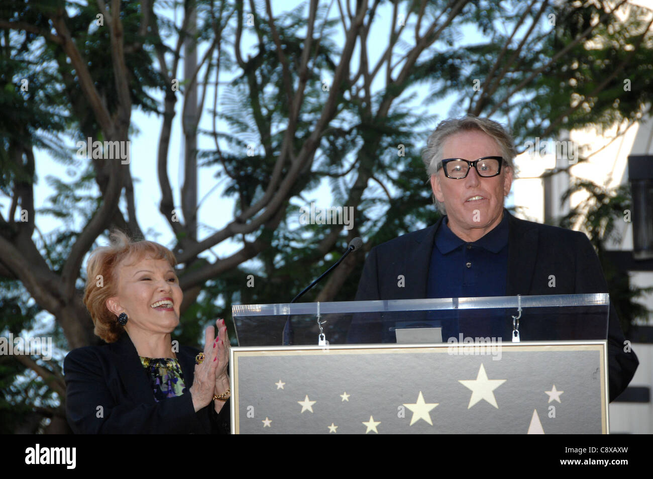 Maria Elena Holly Gary Busey Atinduction Zeremonie Star OnHollywood Walk Fame Zeremonie Buddy Holly N Vine Street Los Angeles CA Stockfoto