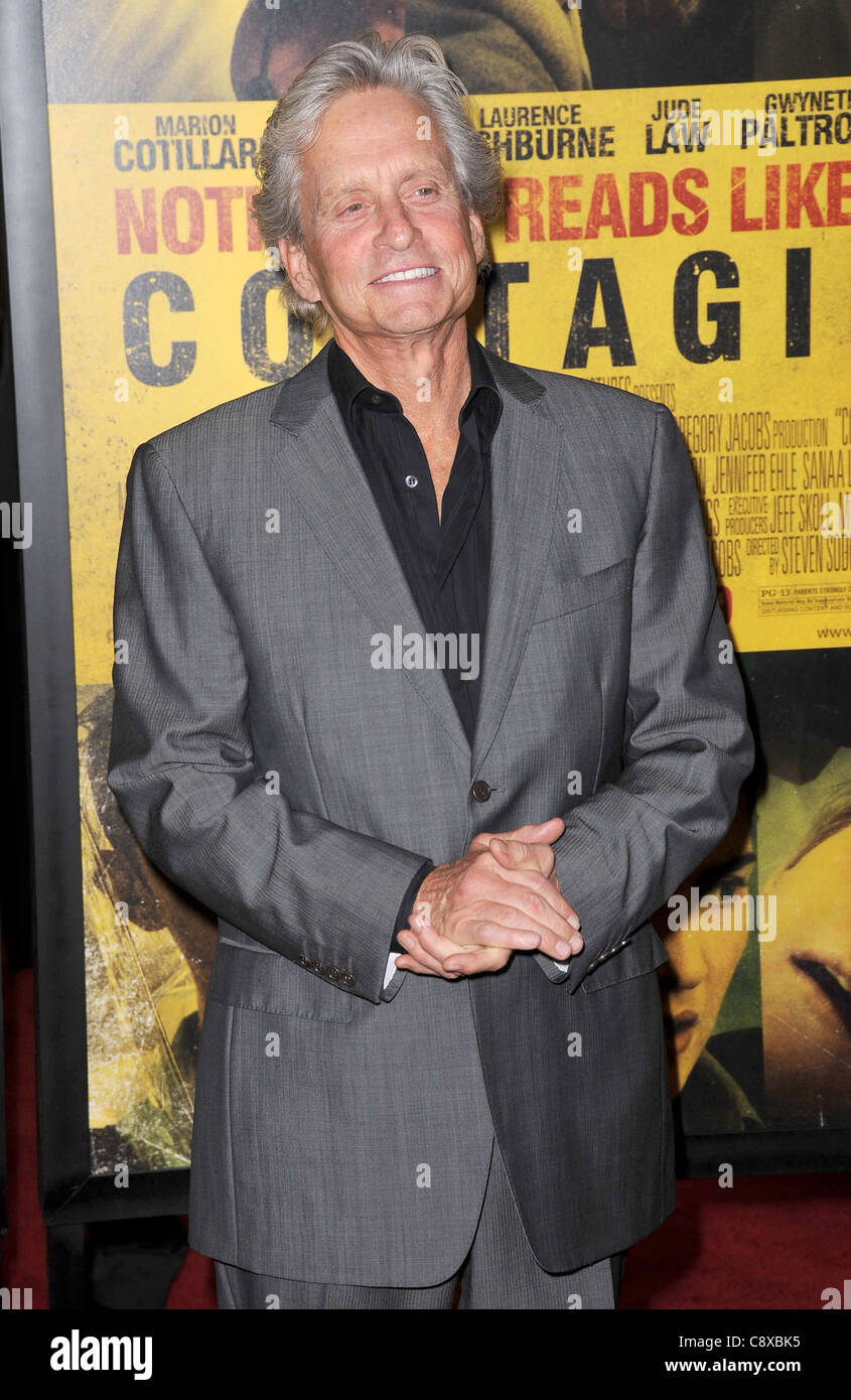 Michael Douglas Ankünfte Ansteckung Premiere Jazz Lincoln Center Rose Theater New York NY 7. September 2011 Foto Kristin Stockfoto