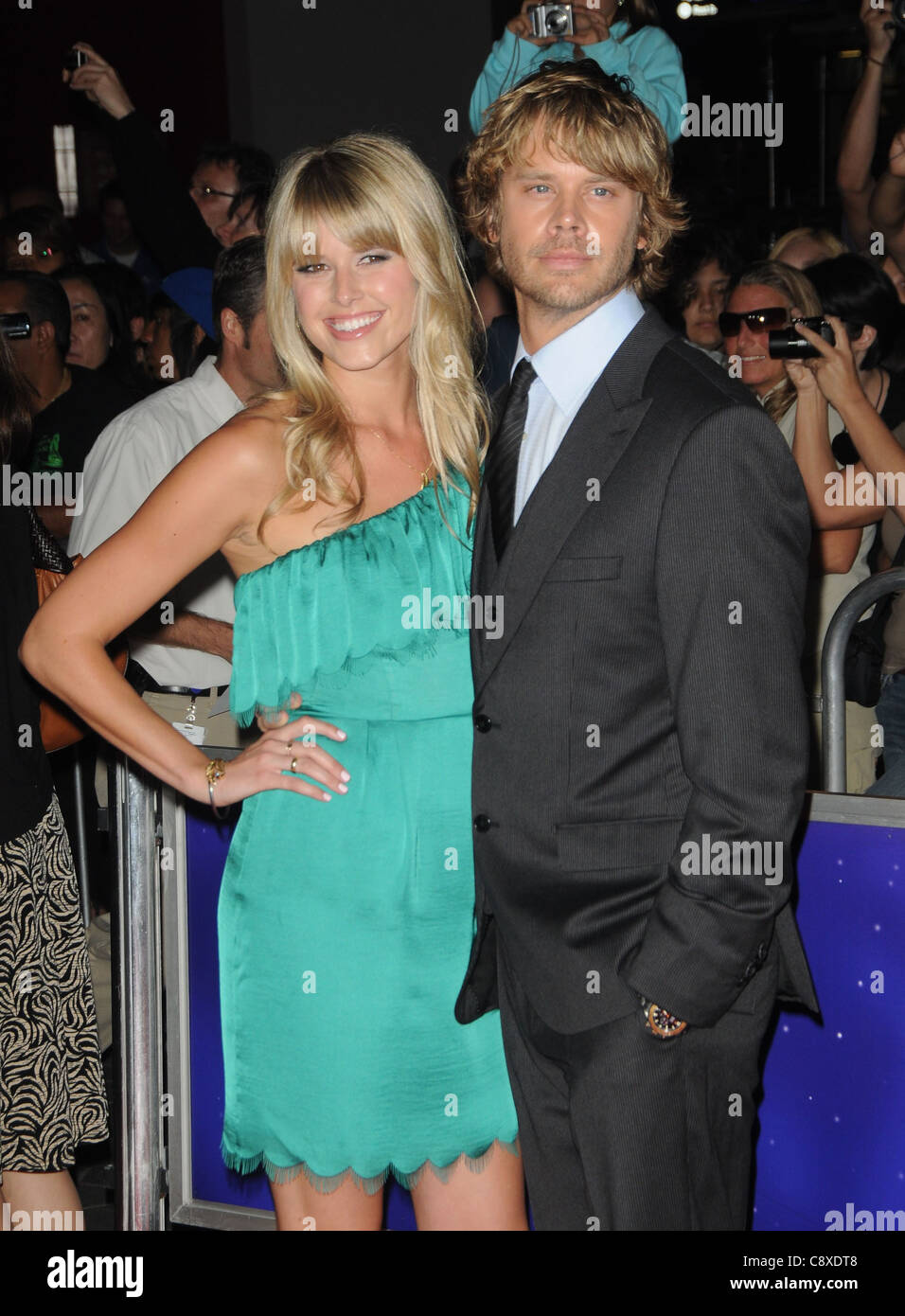 Sarah Wright Eric Christian Olsen ArrivalsTHING Premiere AMC Universal CityWalk Kinos Los Angeles CA 10. Oktober 2011 Foto Stockfoto