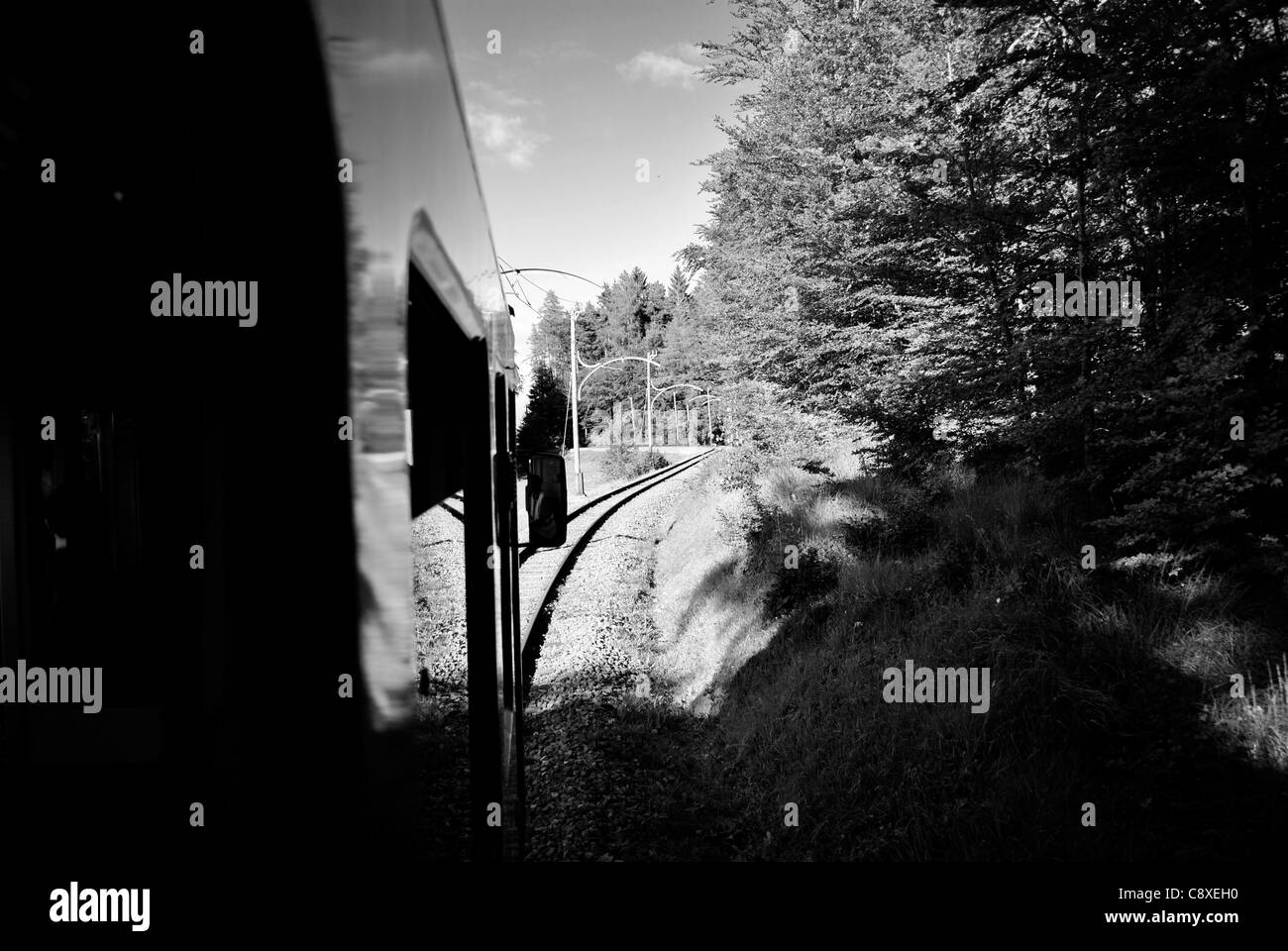 Eisenbahn in sonnigen Sommertag In ritten, Italien, Südtirol Stockfoto