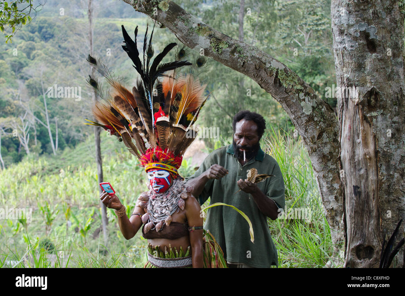 Jiawao Sing-Sing-Gruppe aus Paiya in Western Highlands immer bereit für Paiya Show Western Highlands-Papua-Neuguinea Stockfoto