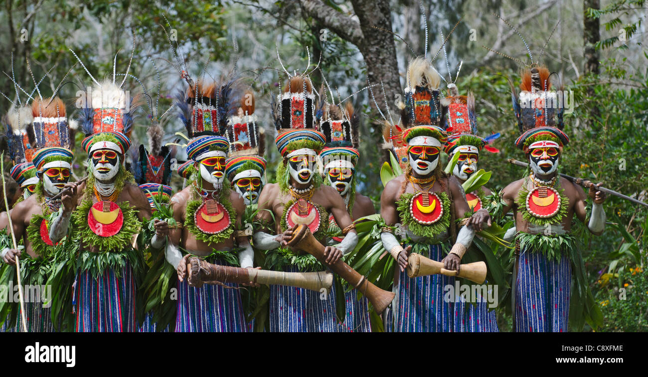 Stammes-Interpreten aus dem Anglimp Distrikt Waghi Provinz Western Highlands-Papua-Neuguinea Stockfoto
