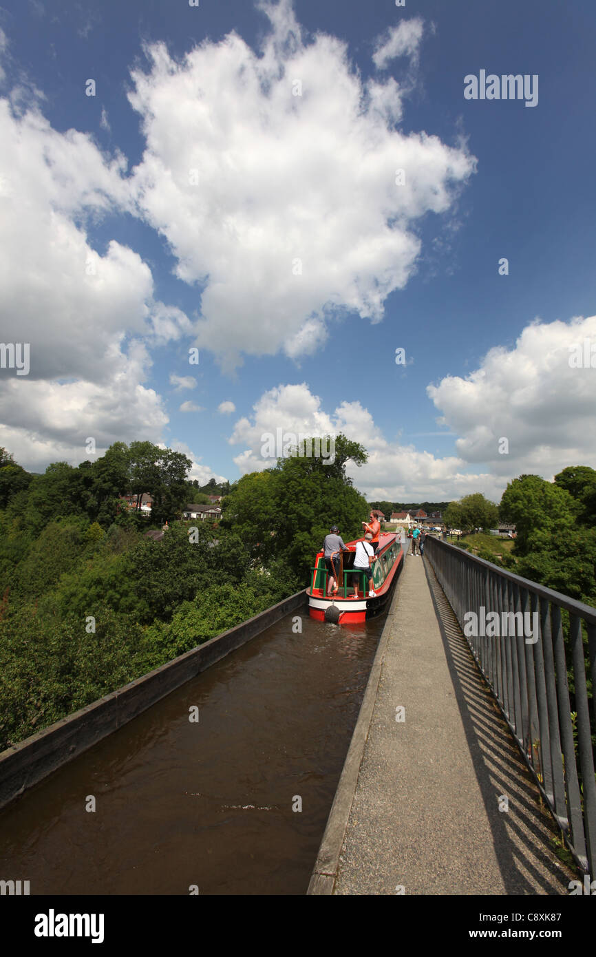 Dorf von Trevor, Wales. Malerische Aussicht von Thomas Telford und William Jessop gebaut Pontcysyllte Aquädukt. Stockfoto