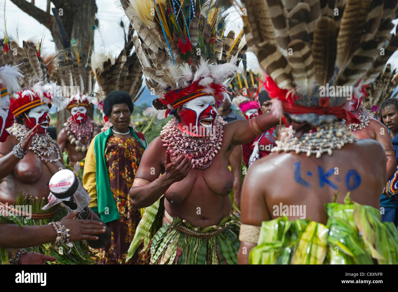 Kulturgruppe aus Mt Hagen tanzen in ein Sing-Sing - Mt Hagen zeigen in Western Highlands-Papua-Neuguinea Stockfoto