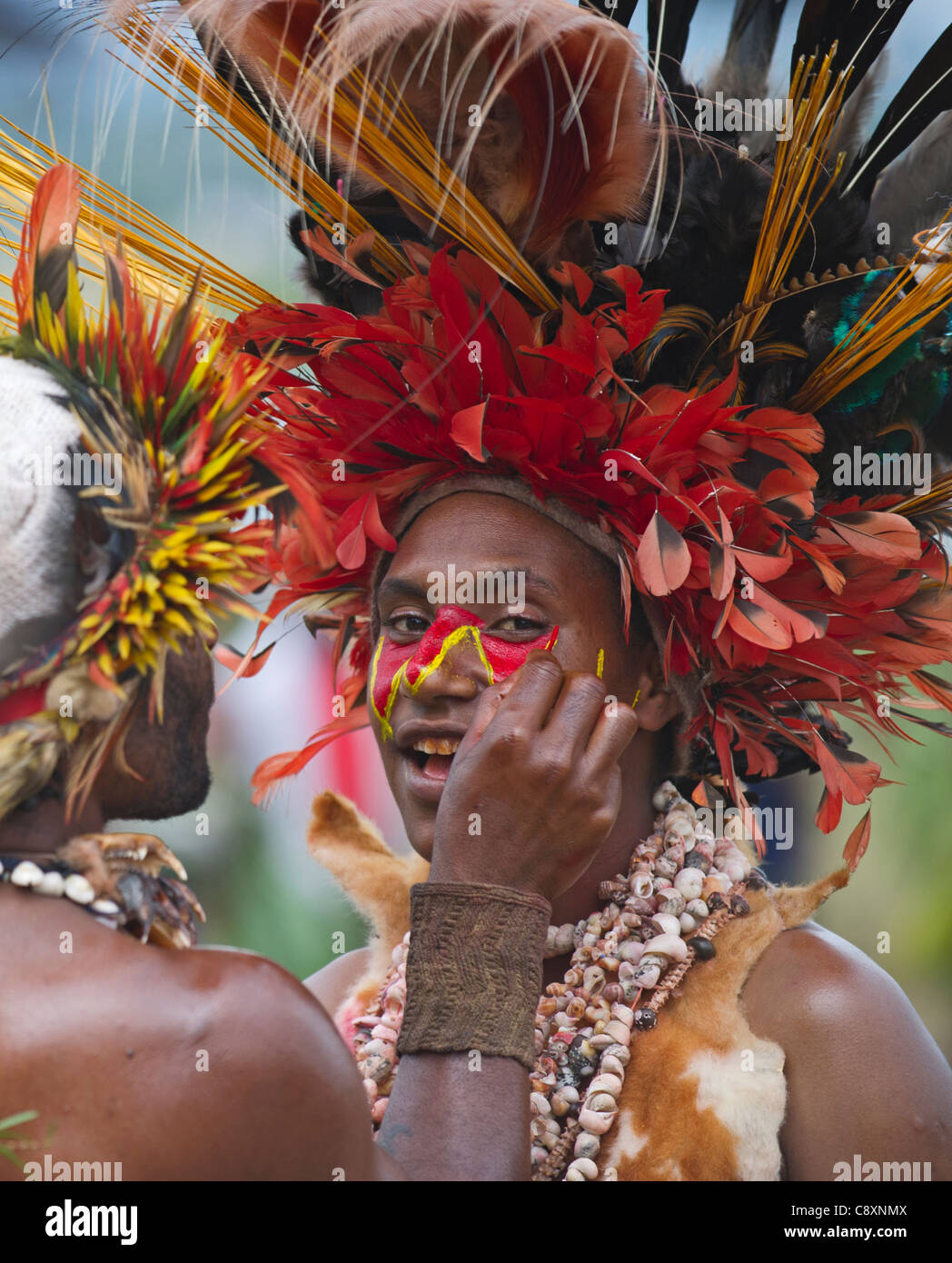 Vorbereitung für die Hagen-Show - Darsteller von Western Highlands-Papua-Neuguinea Stockfoto
