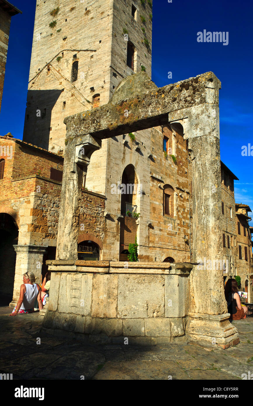 Gebäude außen San Gimignano Toskana Italien Stockfoto