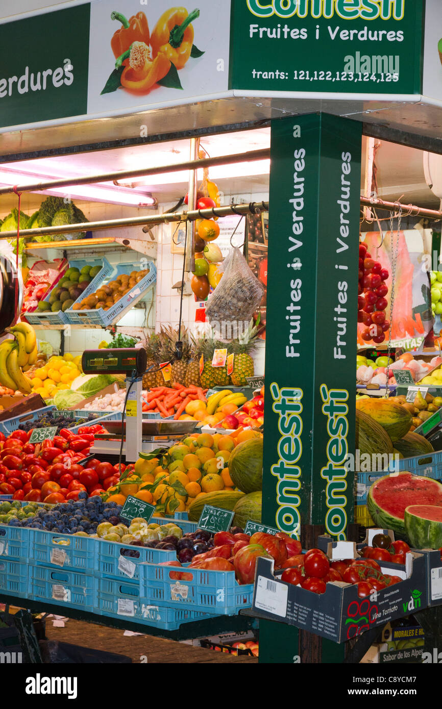 Obst-Stall-Zähler Markt Mercat Santa Catalina in Mallorca Mallorca Balearen Spanien Stockfoto