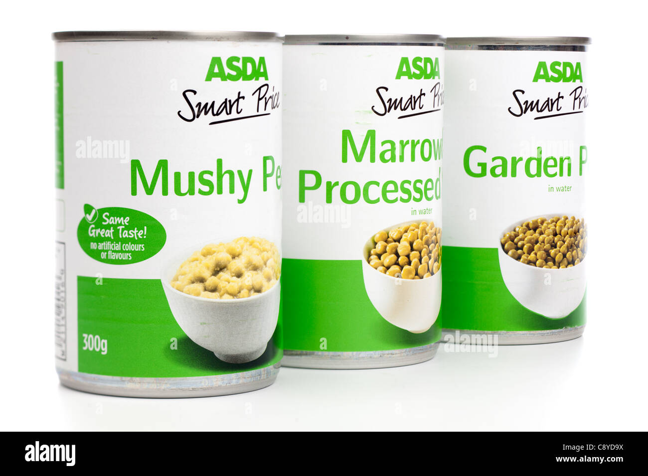 Drei Dosen von Asda Smart Preis Erbsen Marrowfat Mushy und Garten Stockfoto