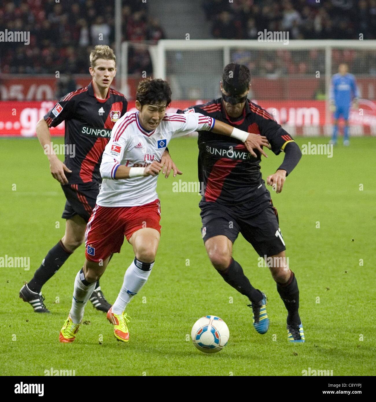 05.11.2011. Bayer 04 Leverkusen gegen Hamburger SV. Michael Ballack Leverkusen und Heung min Sonne HSV Stockfoto