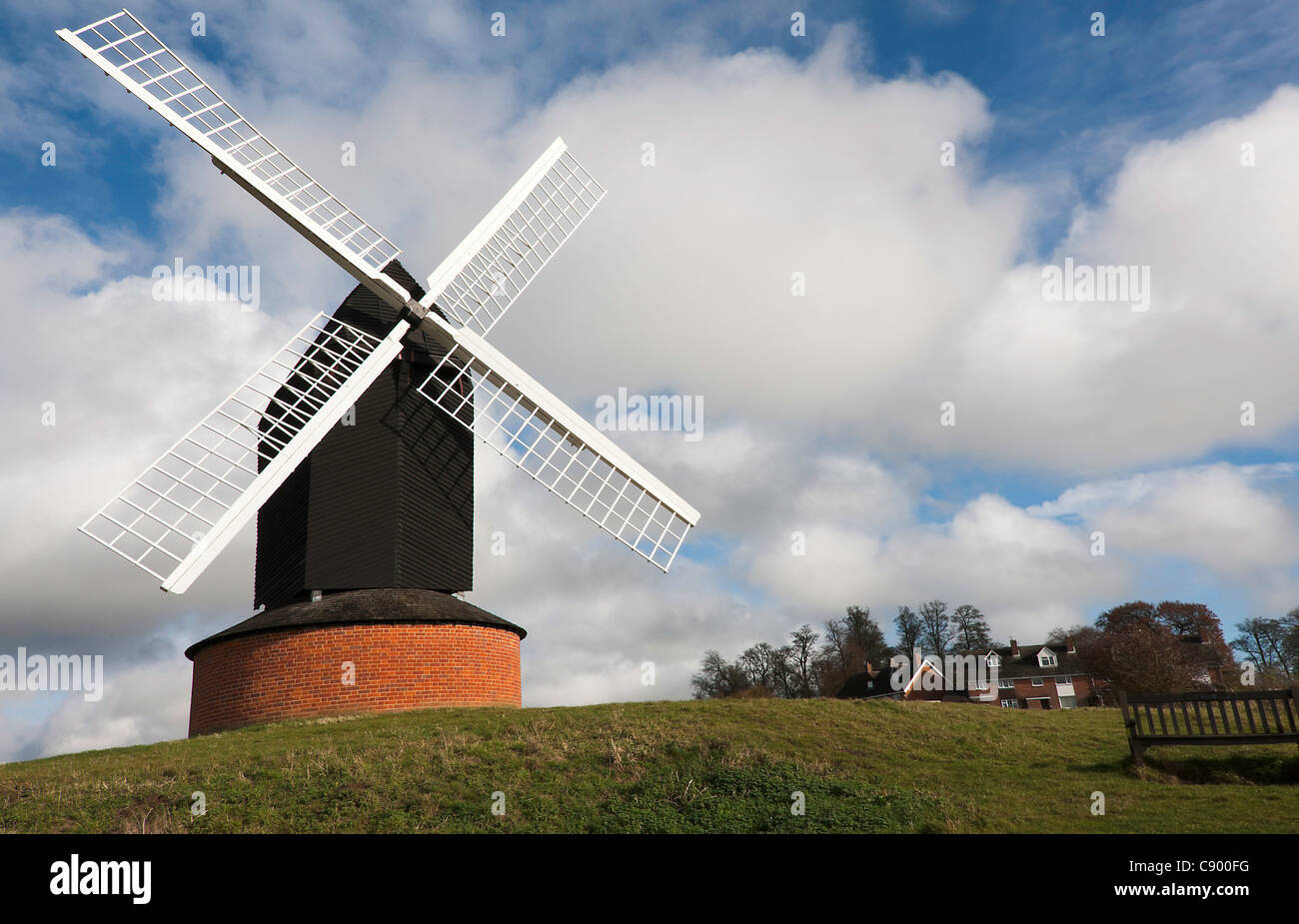 Die schöne alte restaurierte Windmühle im Dorf von Brill Buckinghamshire England Vereinigtes Königreich UK Stockfoto