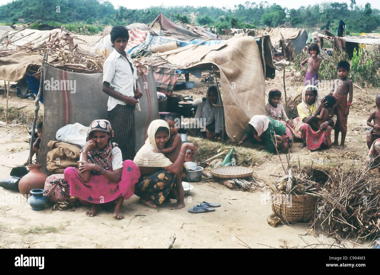 250.000 Rohingya-Flüchtlinge (1/3 der gesamten Pop) aus Arakan Provinz in Birma Regierung Unterdrückung fliehen. Teknaf. Bangladesch. 1992. Stockfoto