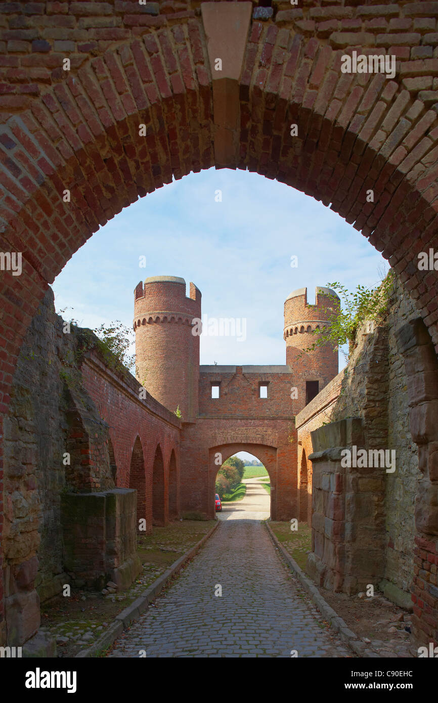 Muenstertor, Stadttor, Stadtmauer, Zuelpich, nördlichen Teil der Eifel, Nordrhein-Westfalen, Deutschland, Europa Stockfoto