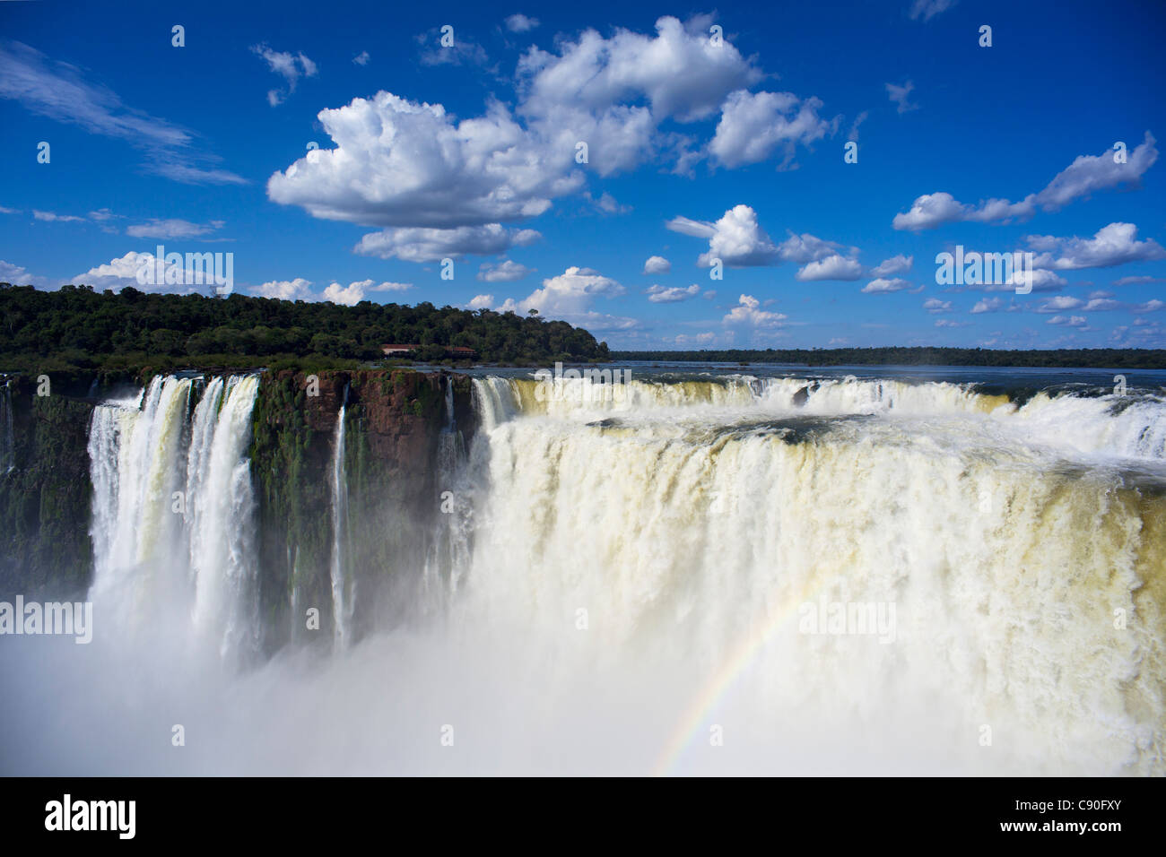 Regenbogen am Garganta del Diablo, Iguazu National Park, Iguazu, Misiones, Argentinien Stockfoto