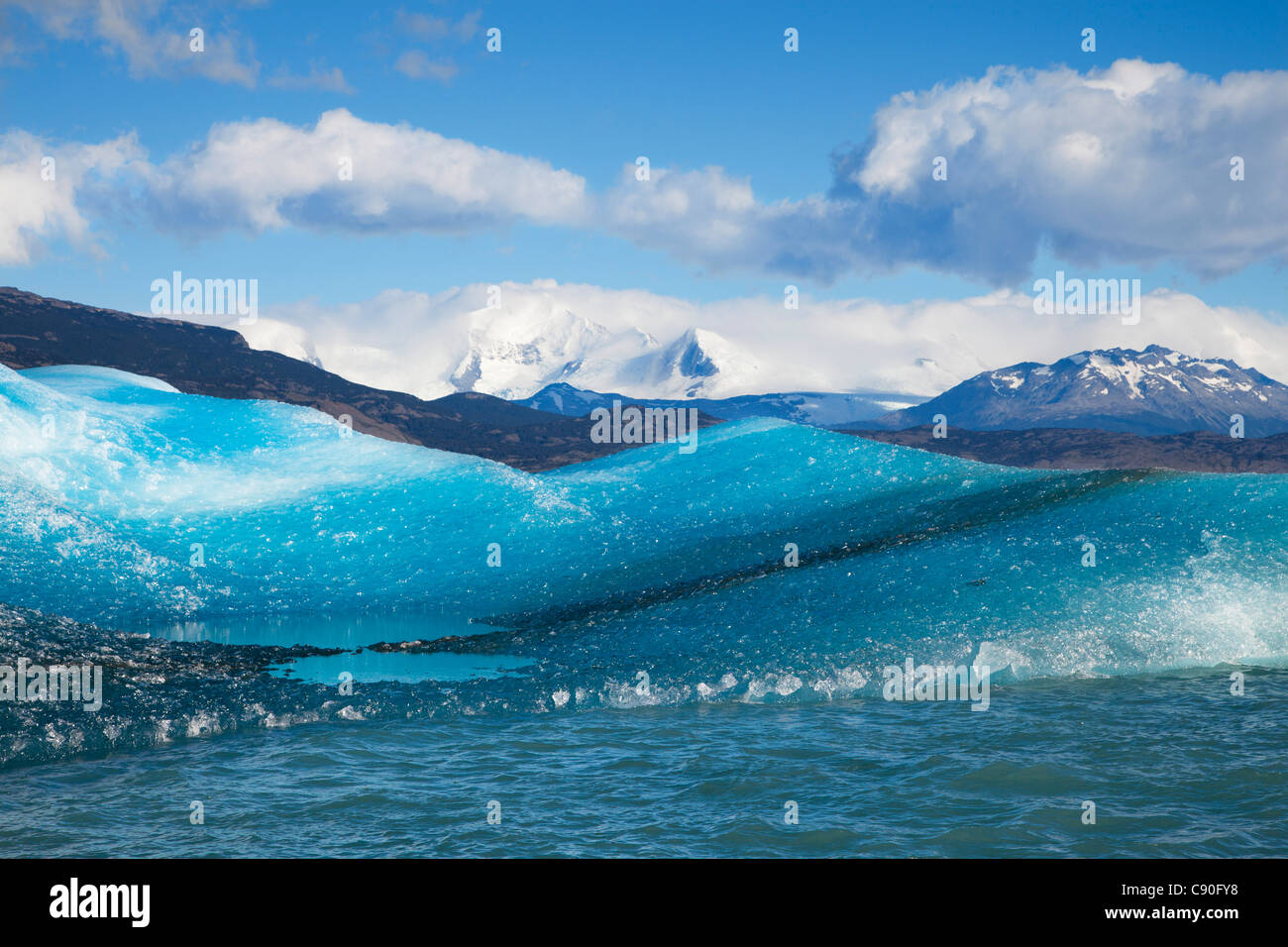 Eisberge am Lago Argentino, Nationalpark Los Glaciares, in der Nähe von El Calafate in Patagonien, Argentinien Stockfoto