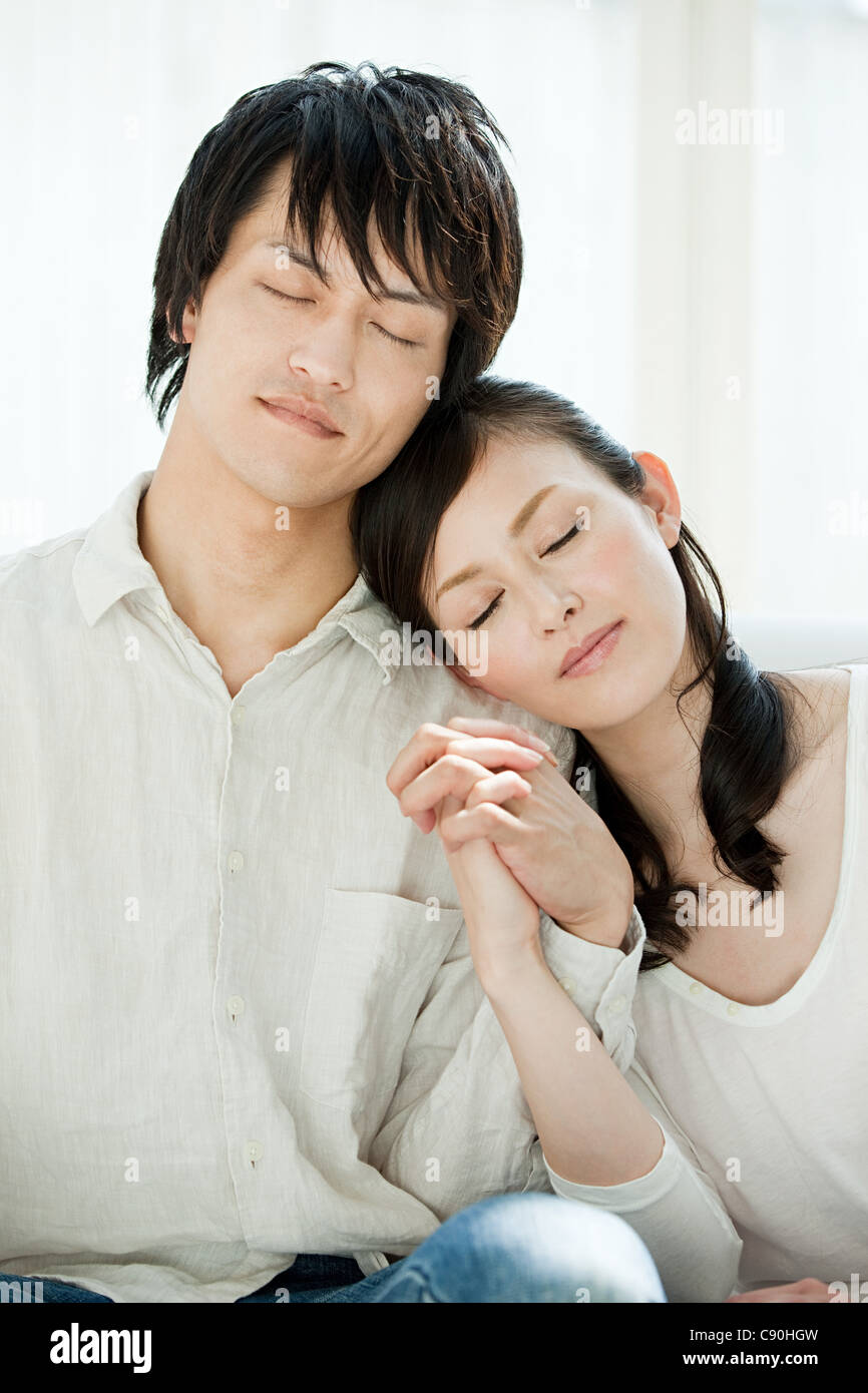 Paar mit geschlossenen Augen Stockfoto