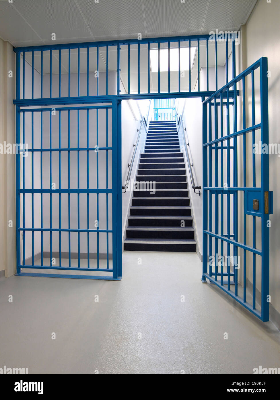 hohe Sicherheit Bar Tür Stockfoto