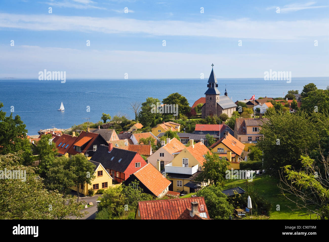 Gudhjem Dorf an der Ostküste, Bornholm, Dänemark, Europa Stockfoto