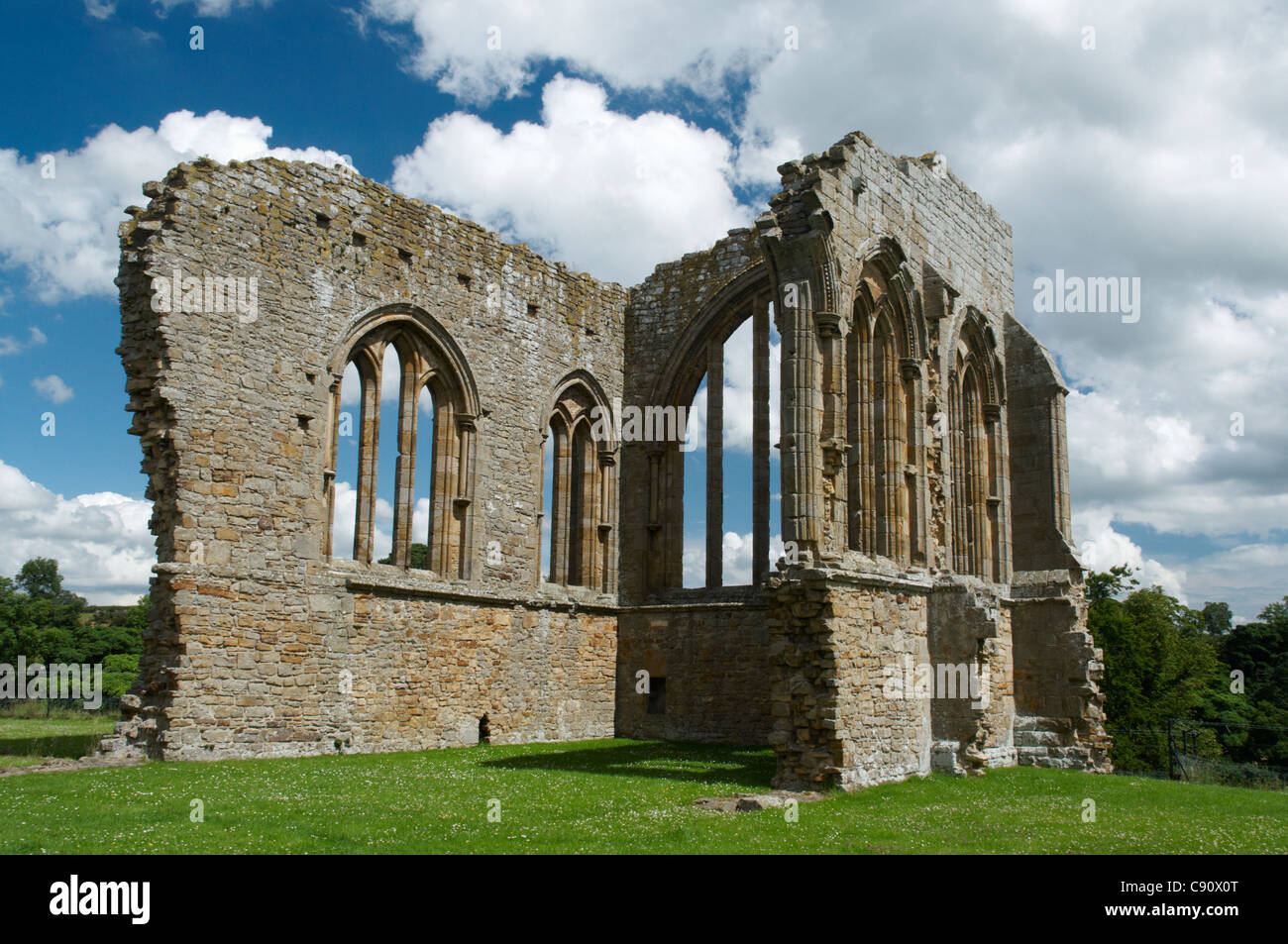 Egglestone Abbey ist ein Ende des 12. Jahrhunderts Prämonstratenser Abtei in der Nähe von Barnard Castle. Es ist eine Ruine, aber gibt es gut erhaltene Stockfoto