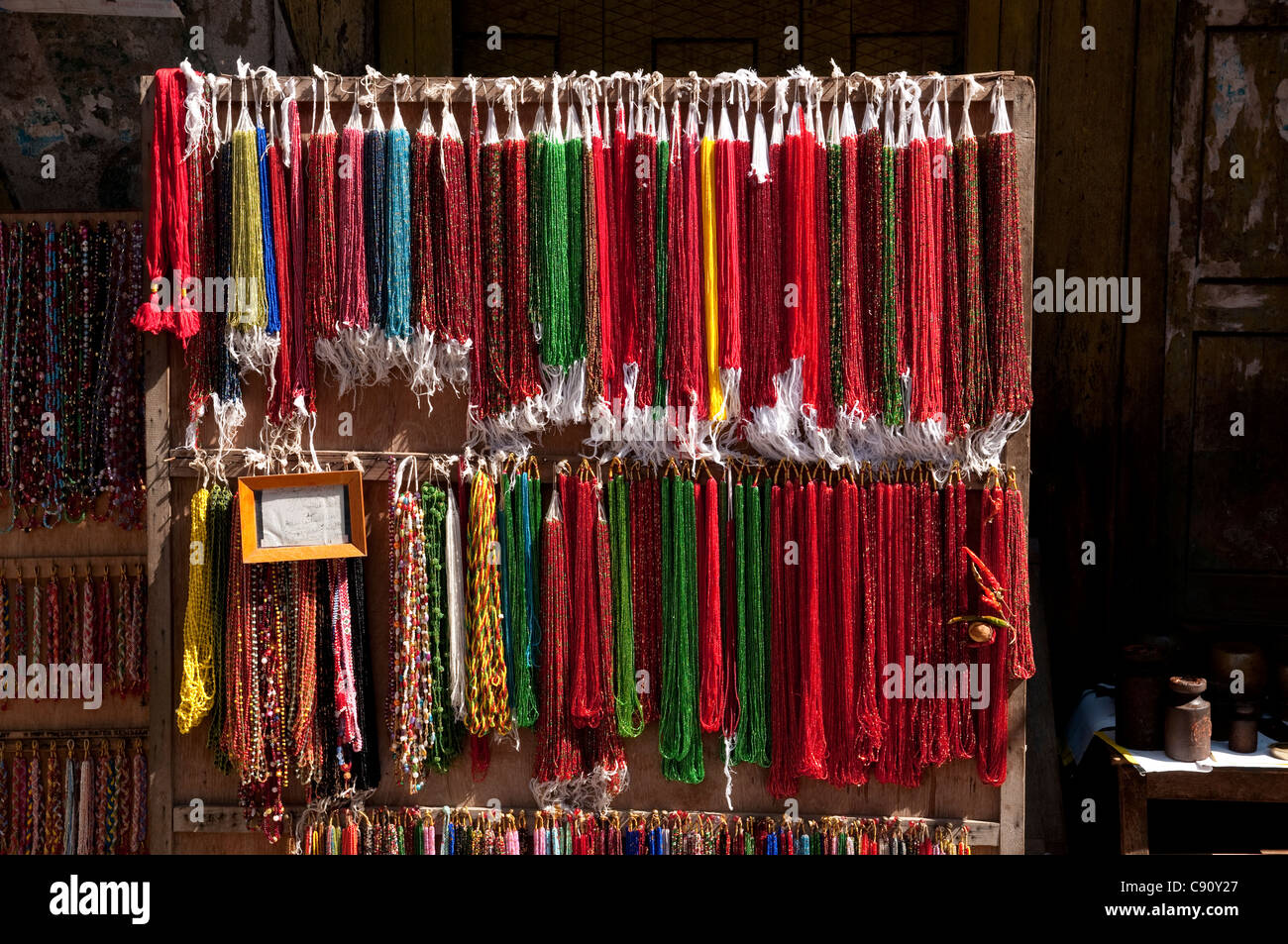 Kathmandu ist die Hauptstadt von Nepal, und es ist auch die größte Stadt in Nepal. Es ist ein Handelszentrum und Straßenhändler Stockfoto