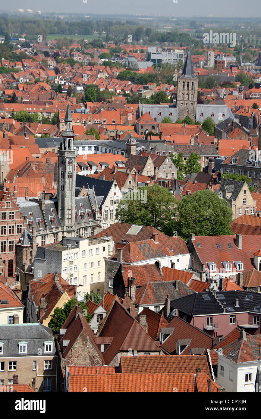 Der beste Blick auf die alte Stadt Brügge ist von der Spitze der Glockenturm. Brügge ist eine der schönsten mittelalterlichen Städte Stockfoto