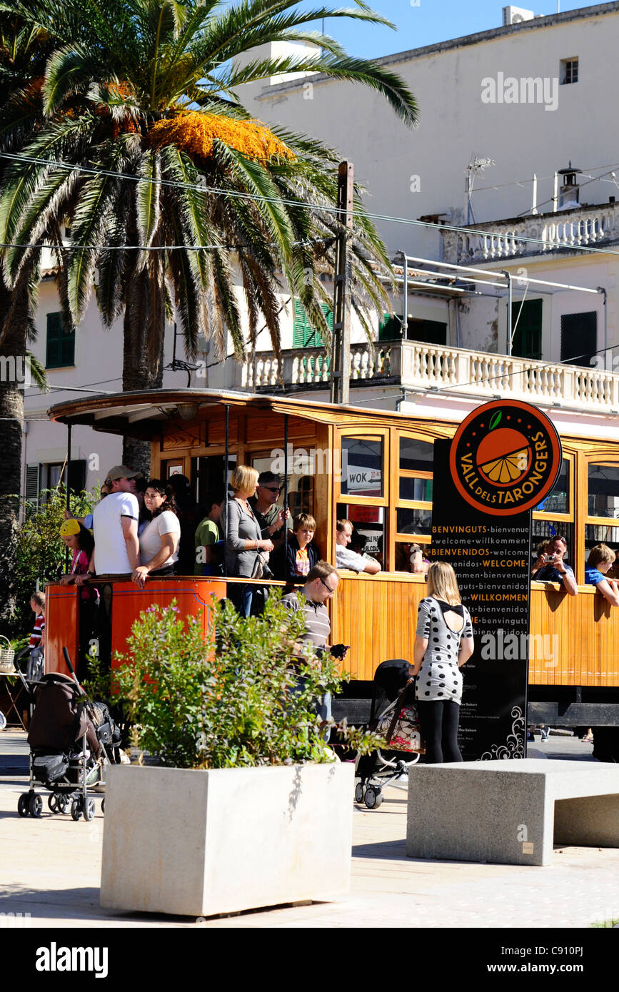 Soller-Zug in Port de Soller, Mallorca. Stockfoto