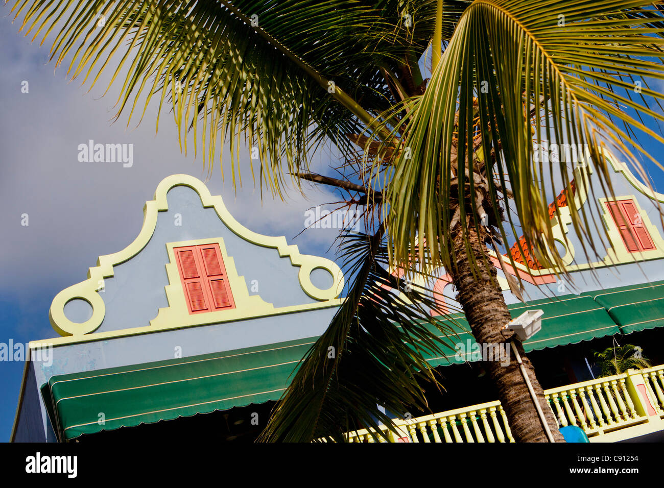 Niederlande, Insel Bonaire, Niederländische Karibik, Kralendijk, altholländischen Stil Architektur. Stockfoto