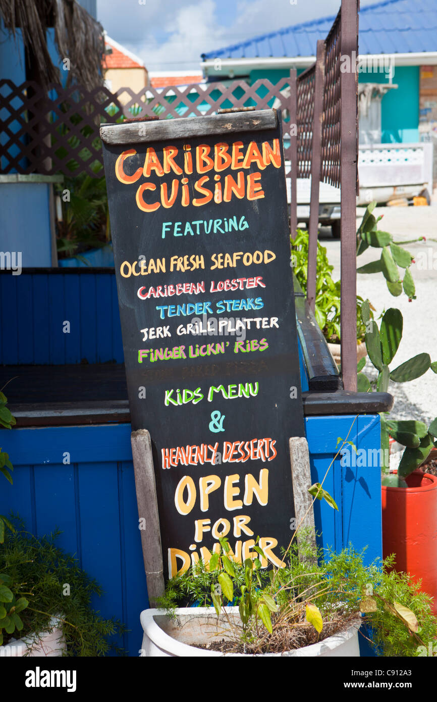Der Niederlande, Insel Bonaire, Niederländische Karibik, Kralendijk. Aushängeschild des Restaurants. Stockfoto