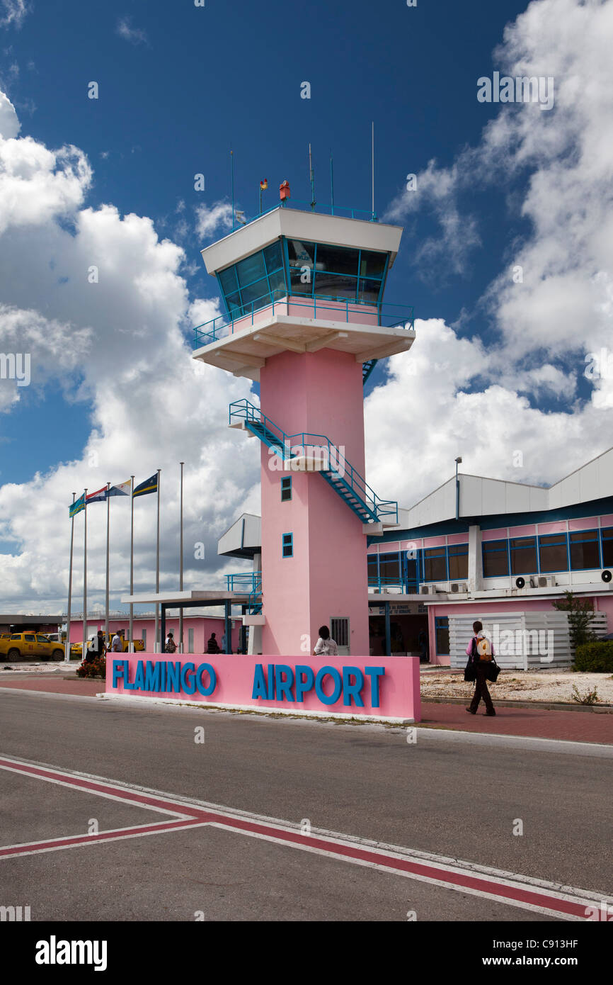 Die Niederlande, Insel Bonaire, Niederländische Karibik, Kralendijk, Flamingo Airport. Stockfoto