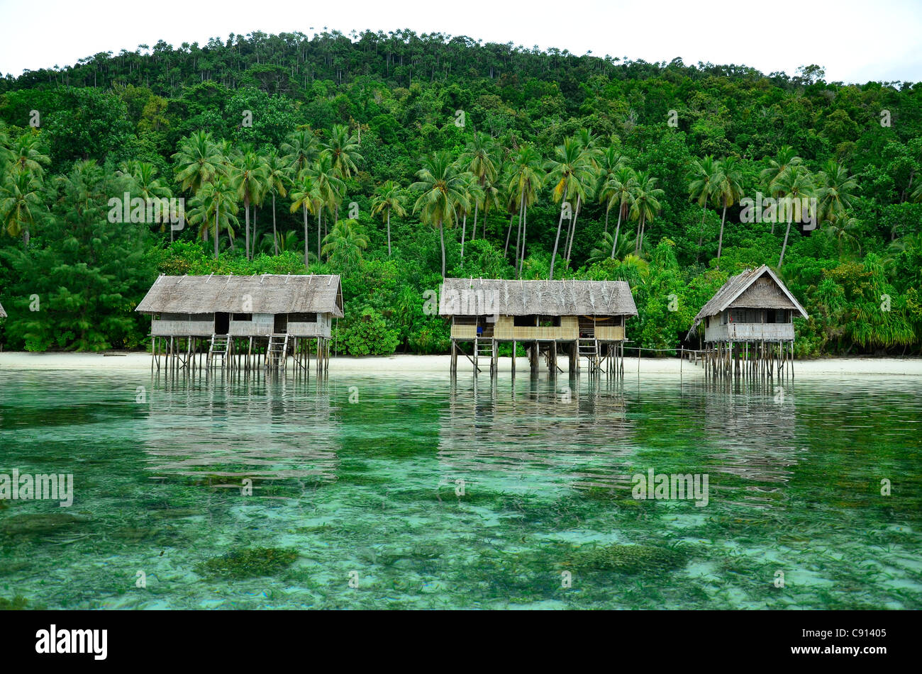 Kri Eco Resort, Raja Ampat Inseln von West-Papua im Pazifischen Ozean, Indonesien. Stockfoto
