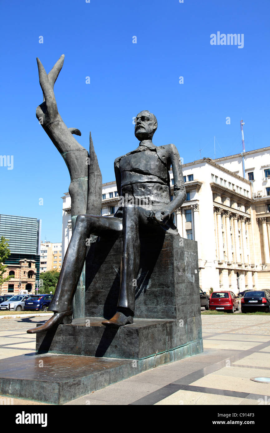 Das Denkmal der Wiedergeburt Pfeiler und Statuen in Platz der Revolution erinnert an die Kämpfe und Opfer des rumänischen Stockfoto