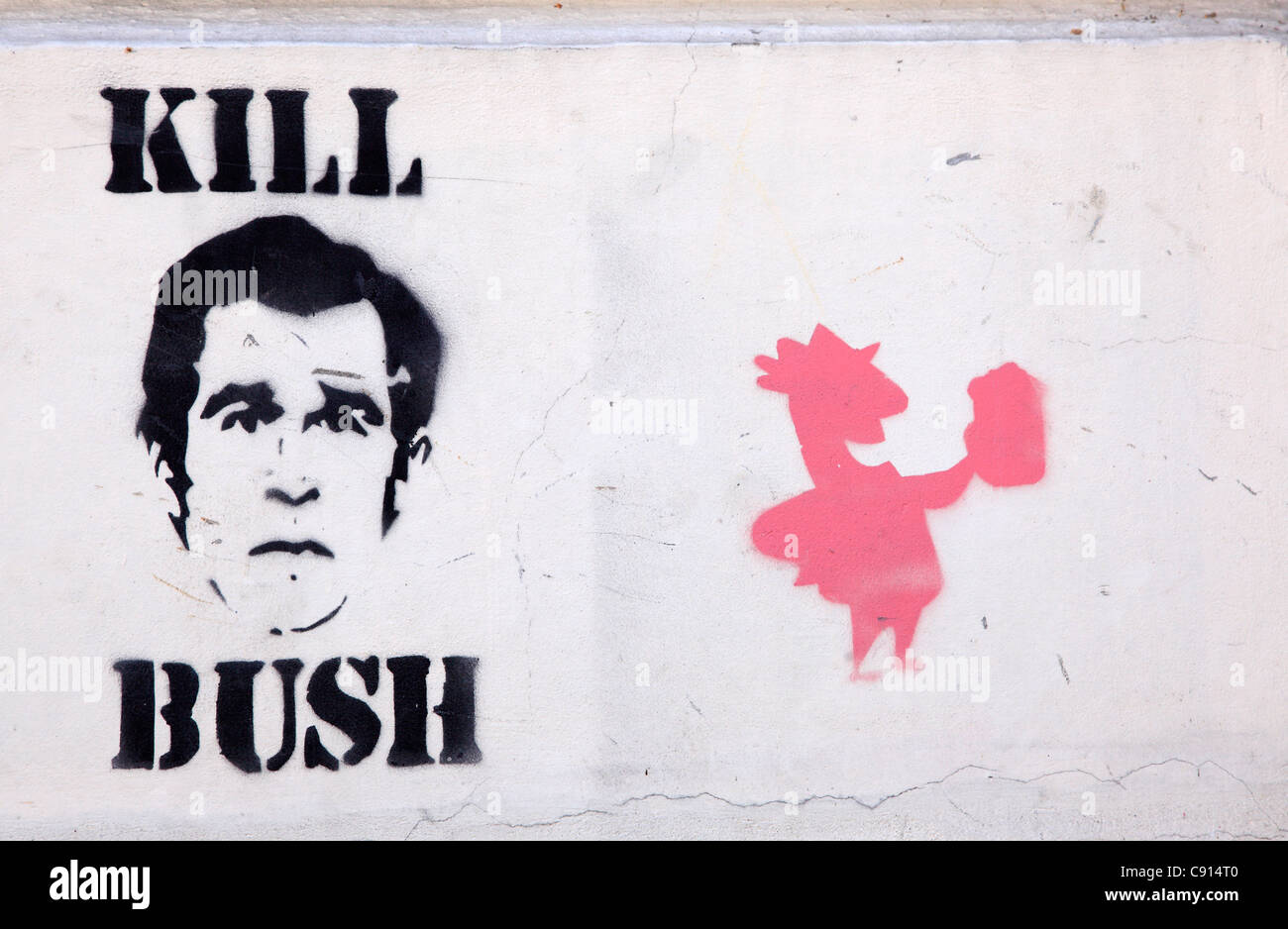 Es gibt politische Parolen an Wänden in Städten wie Vidin und es gibt ein Uimage von George Bush, Anti-Amerikaner in und Stockfoto