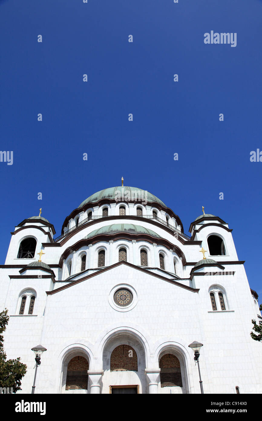 Neue Kathedrale St. Sava hat die Form eines griechischen Kreuzes. Es verfügt über eine große zentrale Kuppel auf vier Zwickeln unterstützt und Stockfoto