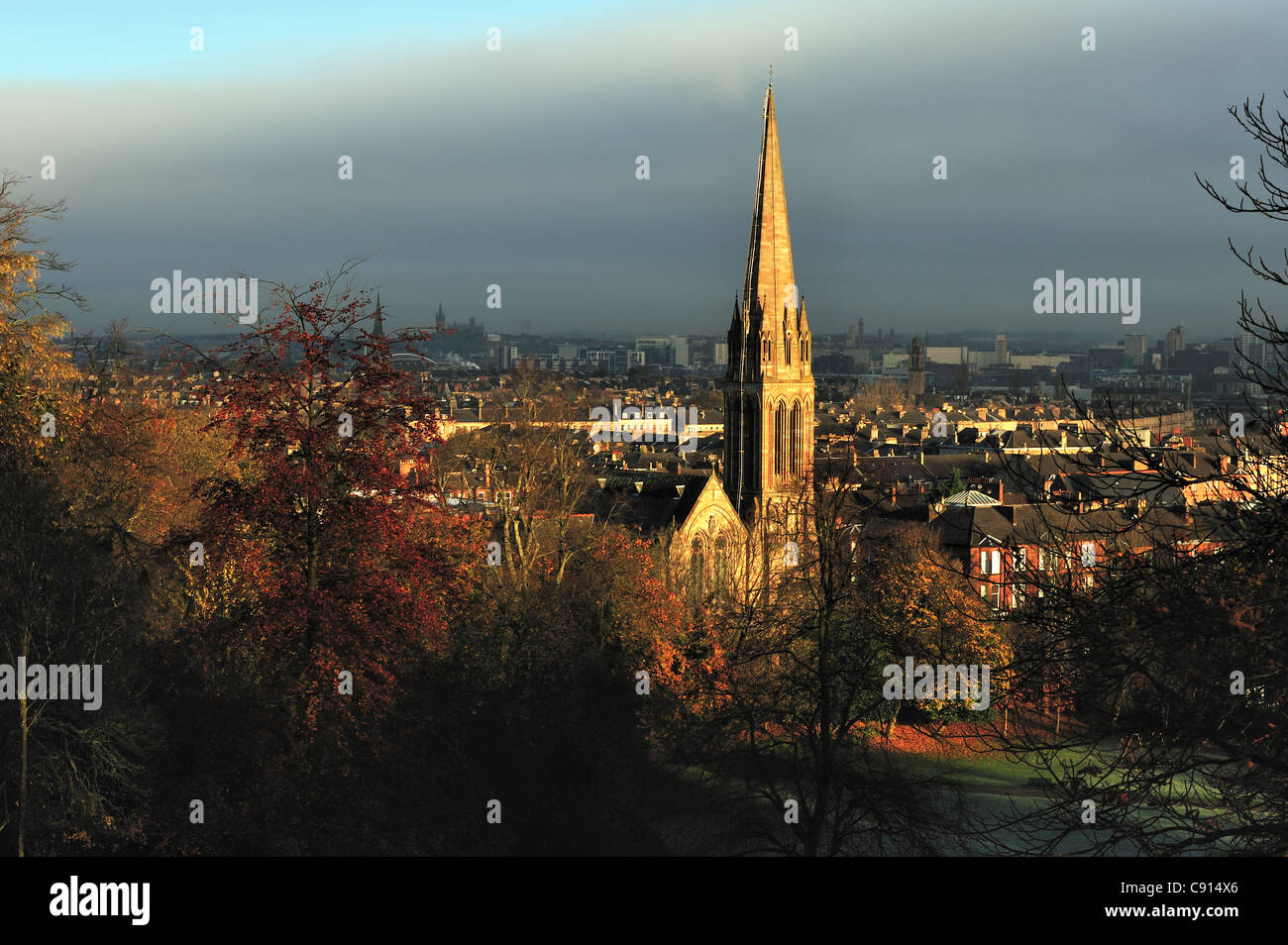 Ein Blick über Glasgow vom Queens Park im Herbst Licht frühen Morgens. Stockfoto