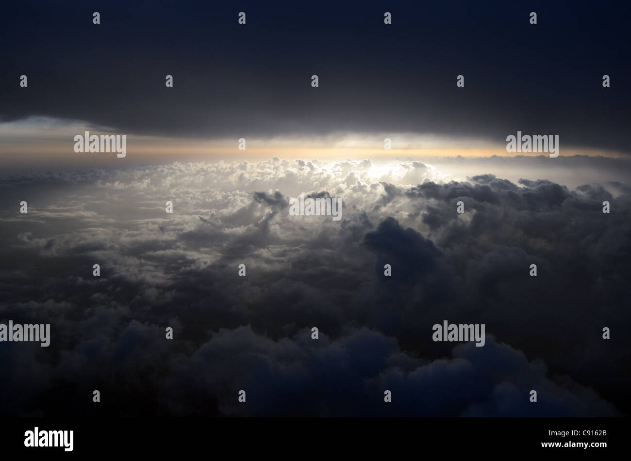 Bagdad-Ansatz über den Wolken Stockfoto