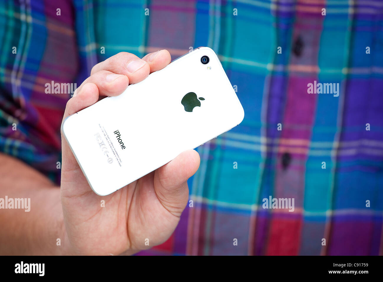 Die Rückseite von einem weißen Apple Mac iPhone 4 s Stockfoto